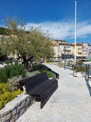 Modern And Cosy Apartment Ivana With A Beautiful Seaview