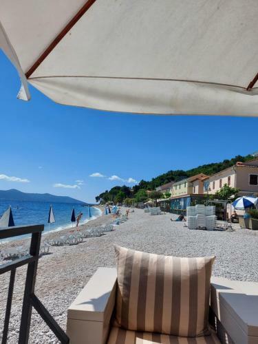 Modern And Cosy Apartment Ivana With A Beautiful Seaview
