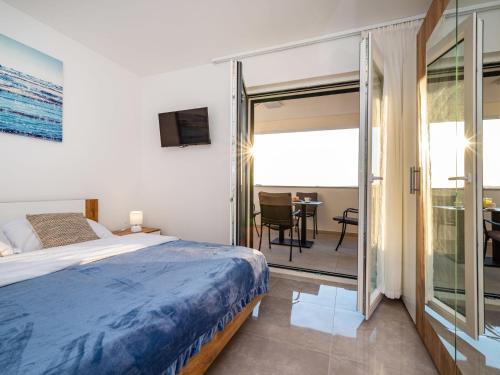 Apartment Ilux-2
