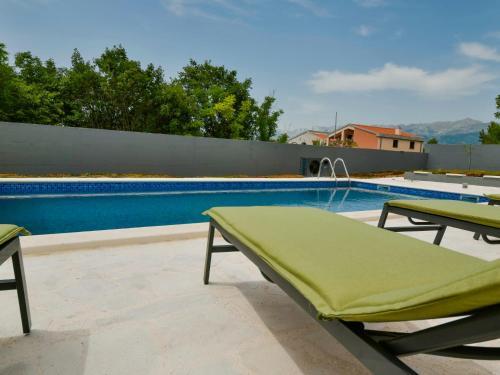Apartment Ilux-2