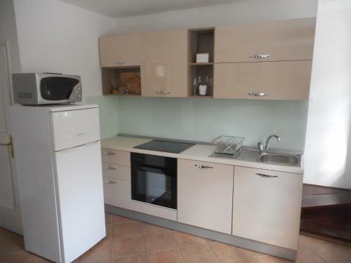 Seafront Apartment Riva