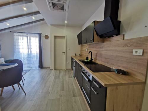 Apartamento New Nikolina 4 Star