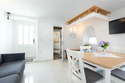Heritage Holiday House Petrina