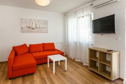 Golden Island Apartments