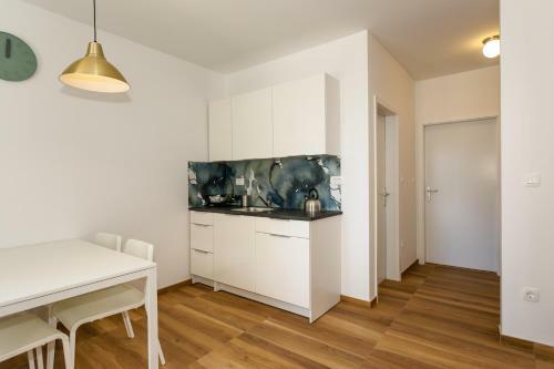 Golden Island Apartments