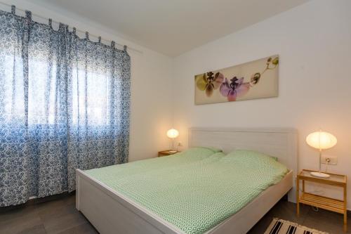 Golden Island Apartments