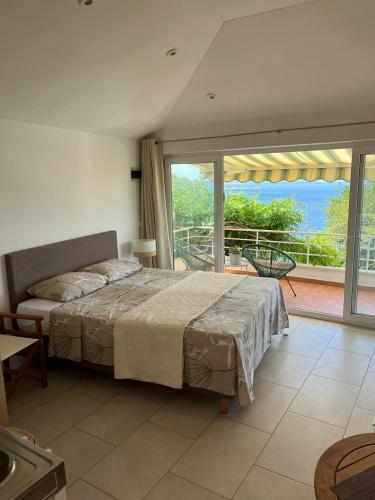 Studio Apartment Sol