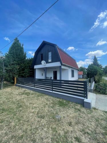 Corner House Zs�ry Spa