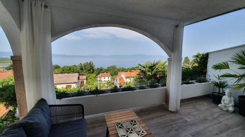 Divine View Apartma