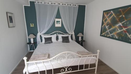 Divine View Apartma