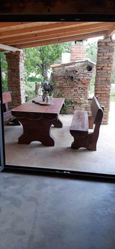 Villa Sweet Rustic Home