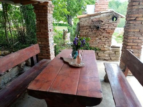 Villa Sweet Rustic Home