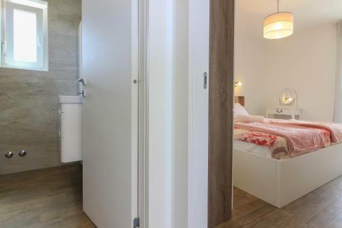 Villa Sunshine With Private Hydromassage Pool Near Pula