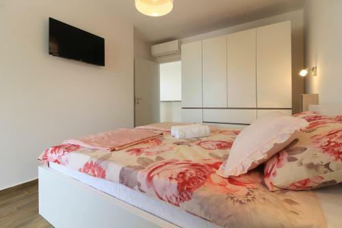 Villa Sunshine With Private Hydromassage Pool Near Pula