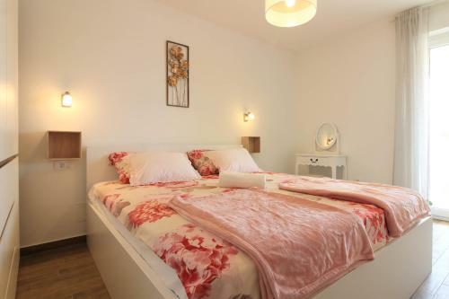 Villa Sunshine With Private Hydromassage Pool Near Pula