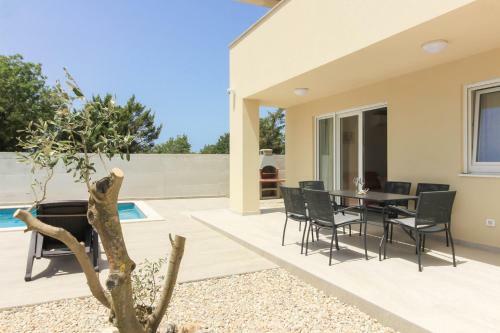 Villa Sunshine With Private Hydromassage Pool Near Pula