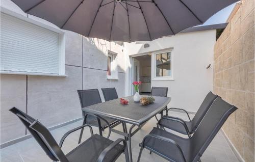 Two-bedroom Apartment In Novigrad