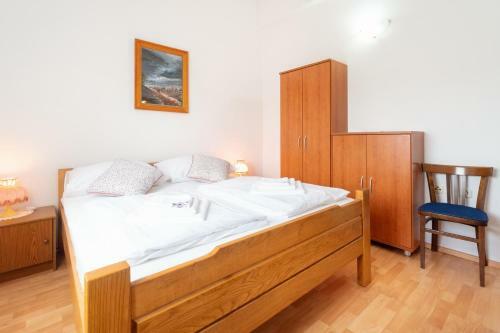 Apartments Besa