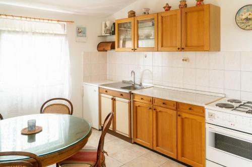 Apartments Besa