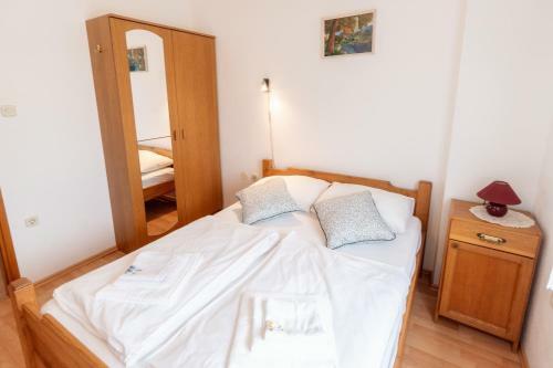Apartments Besa