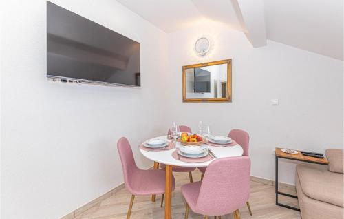 Nice Apartment In Pirovac With Wifi And 1 Bedrooms
