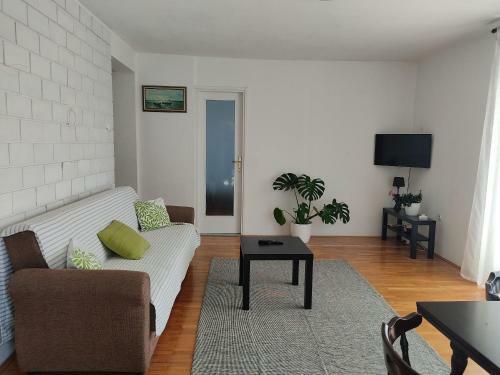 House House Povile