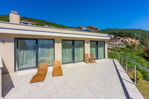 Apartments Sea View With Pool