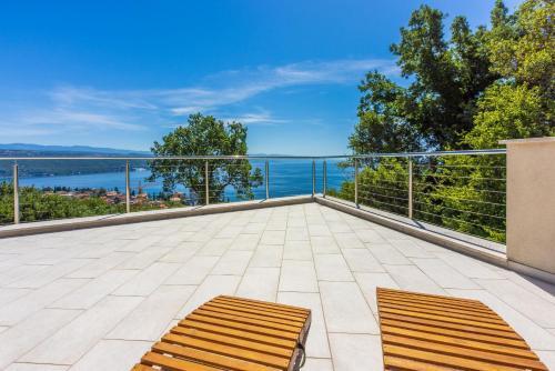 Apartments Sea View With Pool