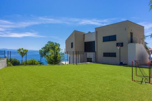 Apartments Sea View With Pool