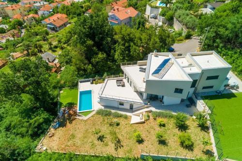 Apartments Sea View With Pool