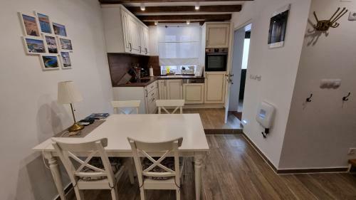 Old Town Pag Apartments