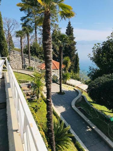 Villa Ljerka, Step To The Sea
