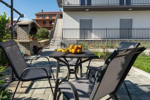 Apartment By The Sea