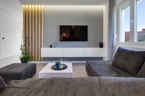 Apartment By The Sea