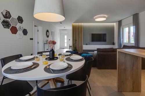 Apartment By The Sea