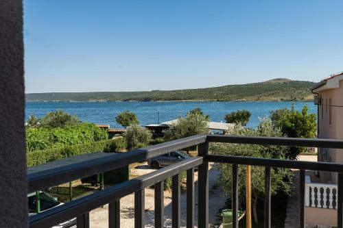 Apartment By The Sea