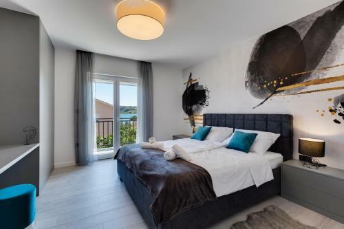 Apartment By The Sea