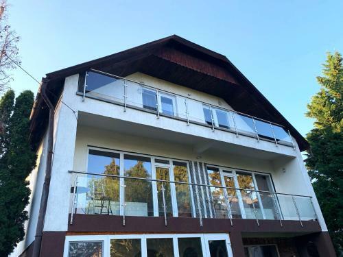 Hostal Ari Villa R�vf�l�p