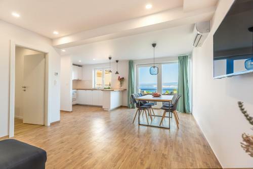 Adris Apartments