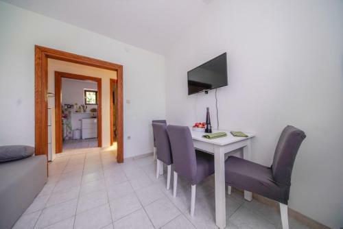 House Bepa Near The Sea