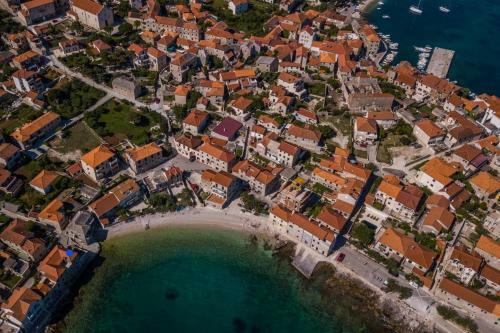 Apartments Lucija Above The Beach