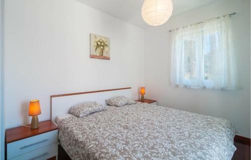Stunning Apartment In Postira With Wifi And 2 Bedrooms