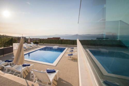 Apartments Ivan - Heated Pool