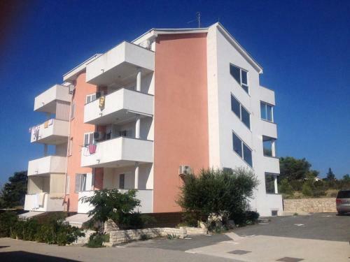 Apartment Ena, Zrce