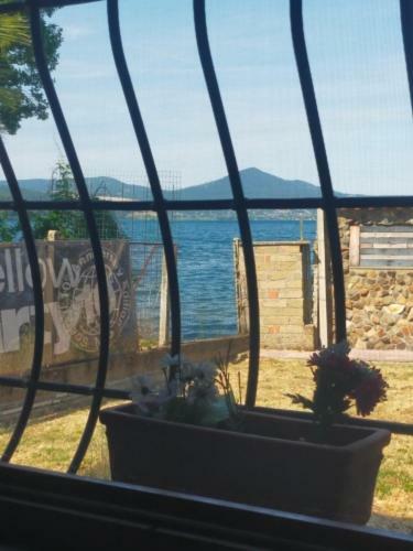 Independent Villa With Private Beach On The Lake