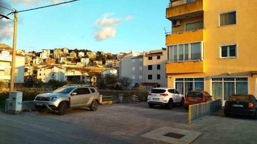 Apartman Demer Whit Terase And Parking