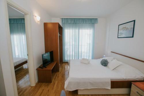 Panta Rei Apartments