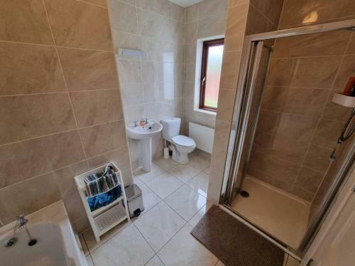 4 Bedroom Holiday Home In Union Hall, West Cork
