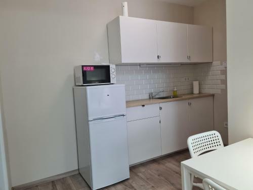 �t Feny? Apartmanh�z