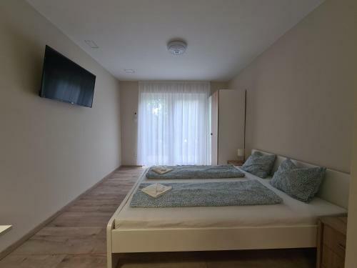 �t Feny? Apartmanh�z